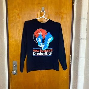New balance long sleeve with basketball shoes